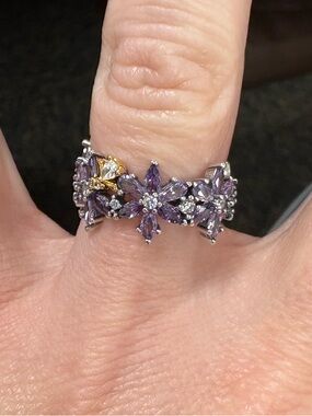 Bridgerton Herbarium & Bee Ring